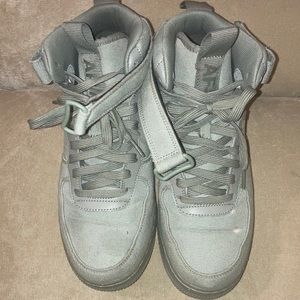 Nike Air Force 1s mid